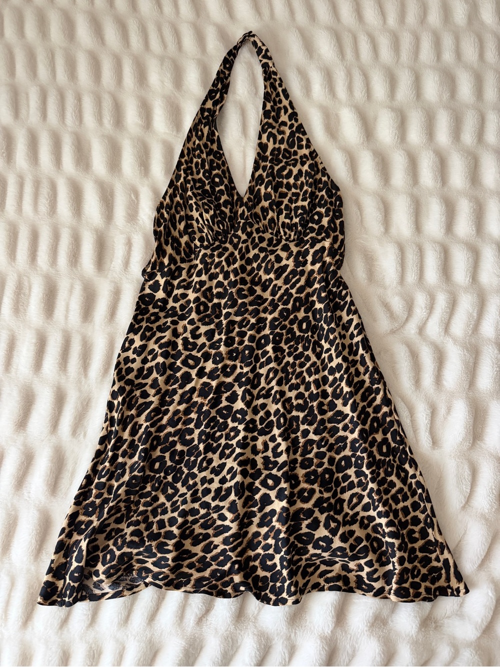 Reformation Delanie Leopard-Print in Tan and Black - Picture 2 of 6